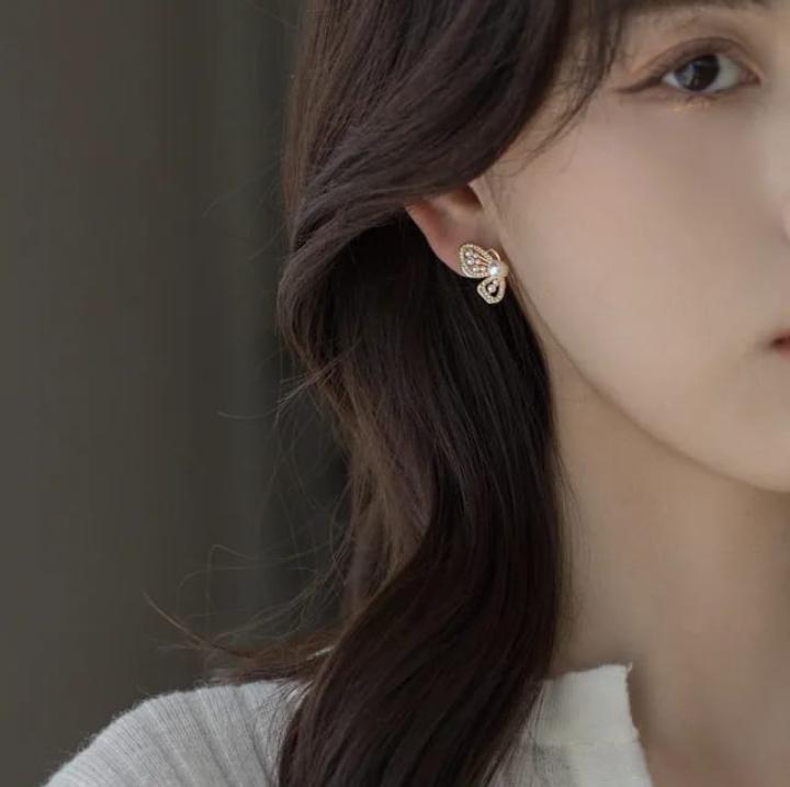 TITLIYA TITLI-006 – Butterfly Wing Gold Studs Premium Korean Earrings