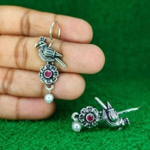 maroon stone silver plated bird hanging earrings jc23