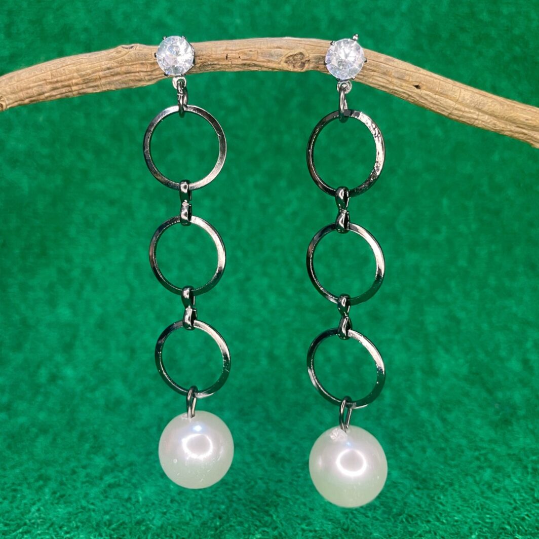 Big White Pearl Dangling Earrings JC236