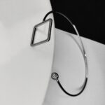 Classical Silver Metal Cuff Bracelet with Diamond for Women