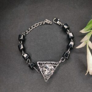 Silver Plated Triangle Chain Black Cube Bracelet for Dailywear