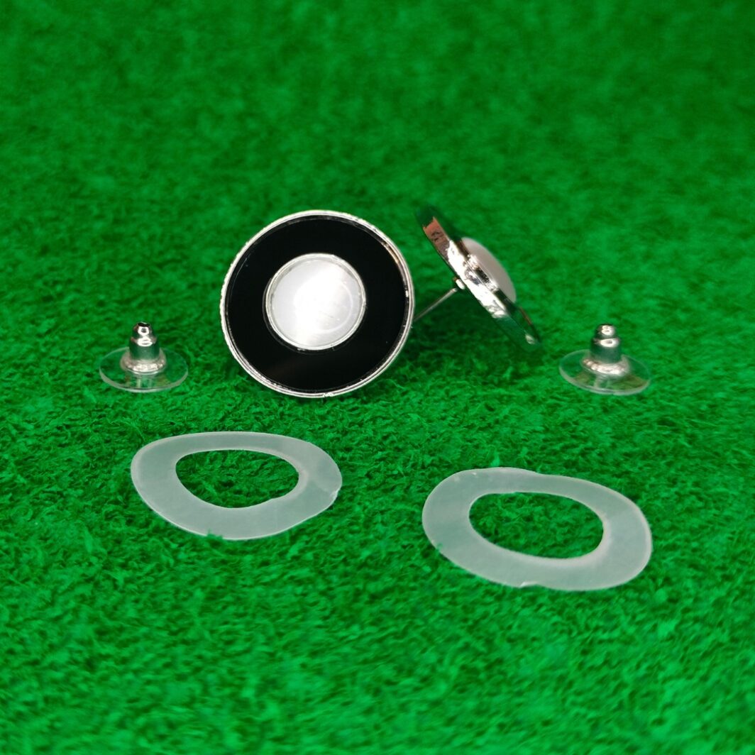 circle silver black enamel stud earrings jc181