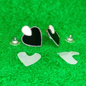 heart shaped silver black enamel stud earrings jc170